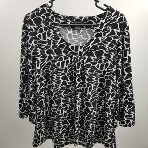 Nue Options Black/White Size 1X Bell Sleeve Blouse